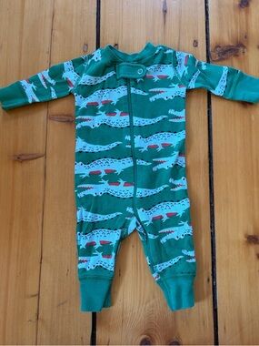 Hanna Anderrson crocodile sleeper ages 0-3months